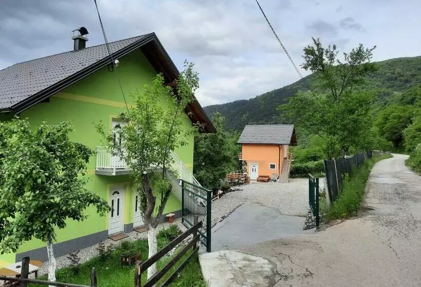 تختخواب و صبحانه Apartmani Vila Na Drini