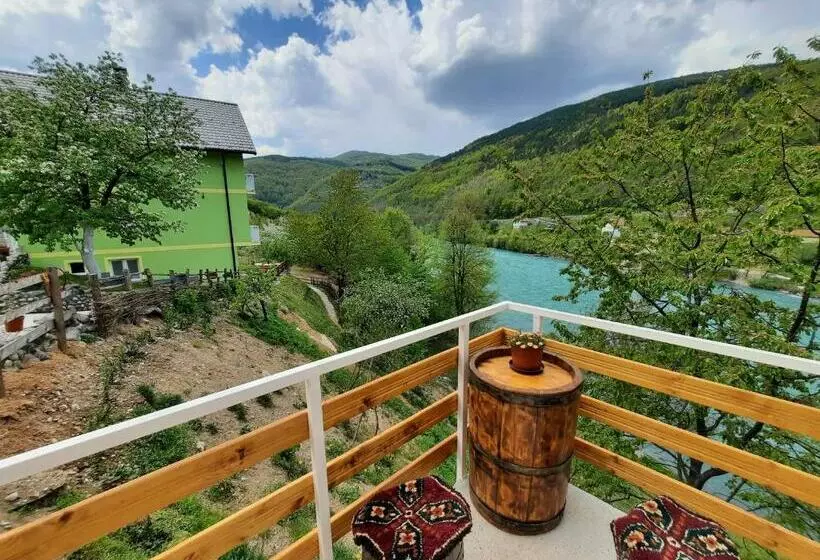 تختخواب و صبحانه Apartmani Vila Na Drini