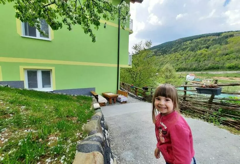 تختخواب و صبحانه Apartmani Vila Na Drini