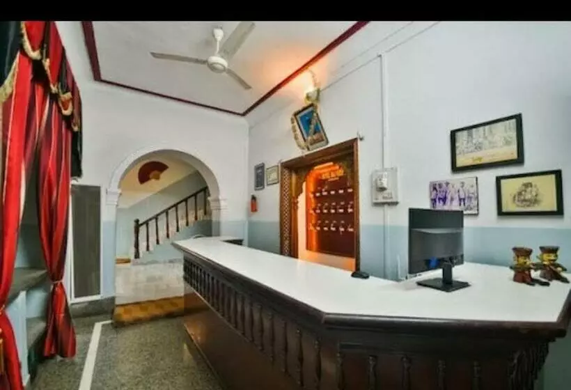Aamiaismajoitus (B&B) Kesar Hotel Raj Near Railway Station Kota