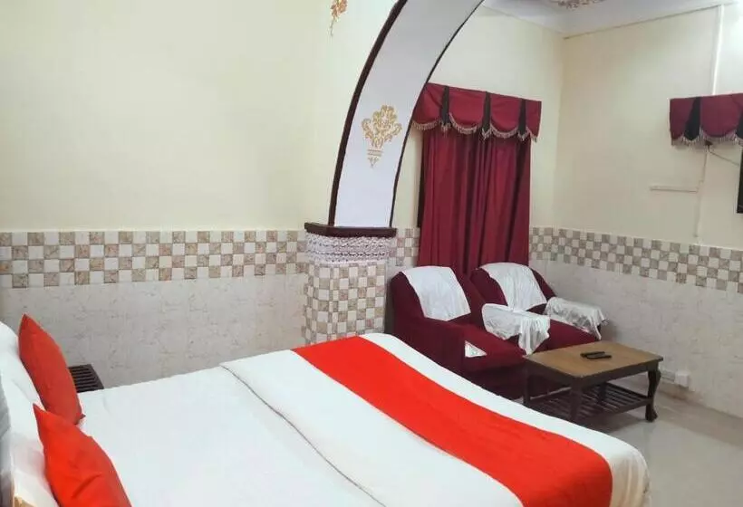 Aamiaismajoitus (B&B) Kesar Hotel Raj Near Railway Station Kota