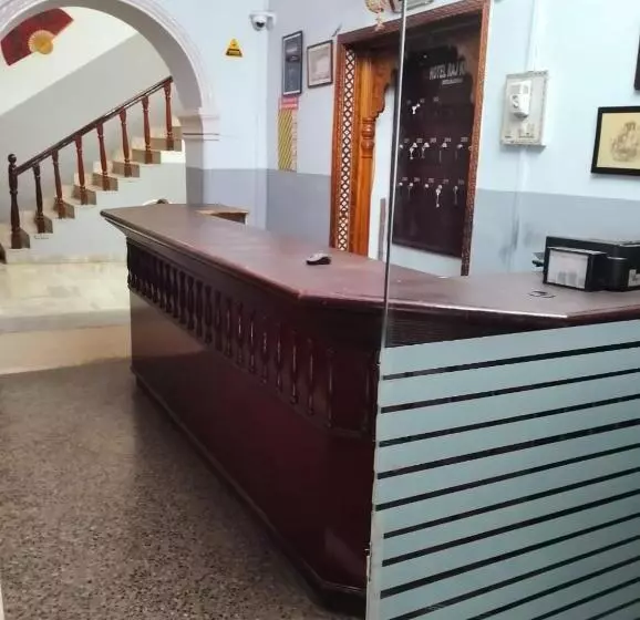 Aamiaismajoitus (B&B) Kesar Hotel Raj Near Railway Station Kota