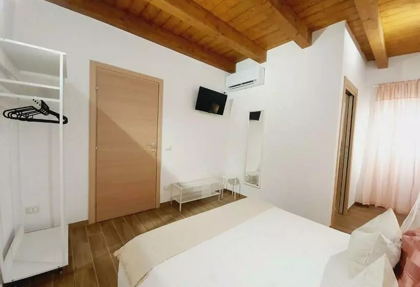 ベッドアンドブレックファースト Casa Ludo   Fondi Vertice Rooms