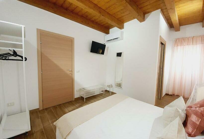 Bed and Breakfast Casa Ludo   Fondi Vertice Rooms