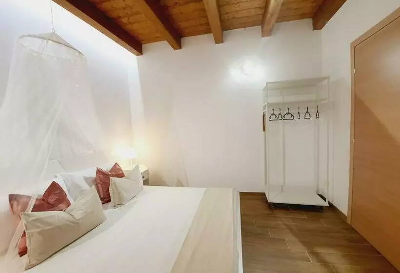 ベッドアンドブレックファースト Casa Ludo   Fondi Vertice Rooms