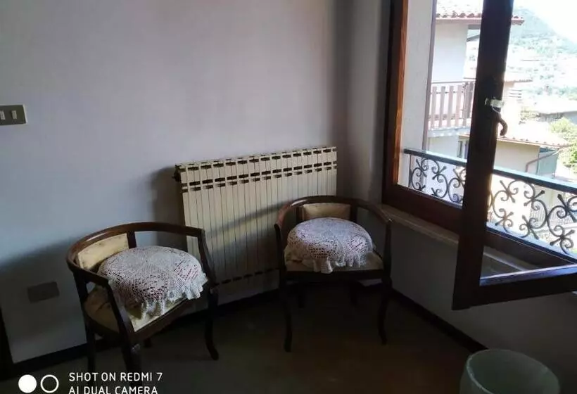 ペンション Casa Lidia