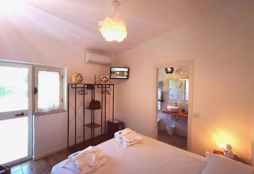 تختخواب و صبحانه Il Giardino Dei Pini