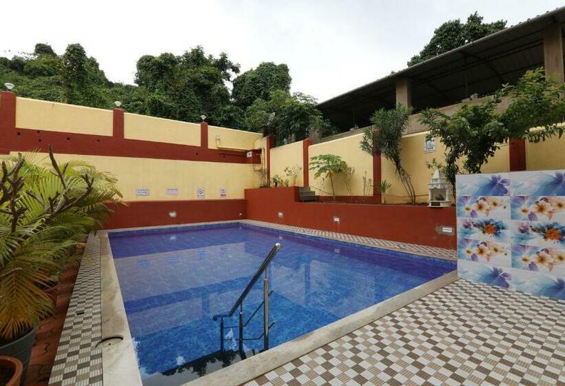 Hotelli Sai Swastik Luxury Stay