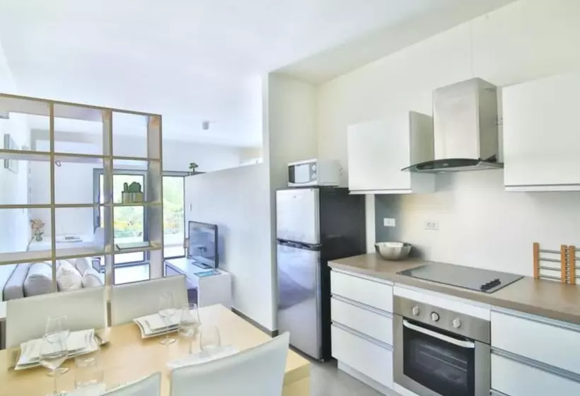 Majatalo Rigand By Most