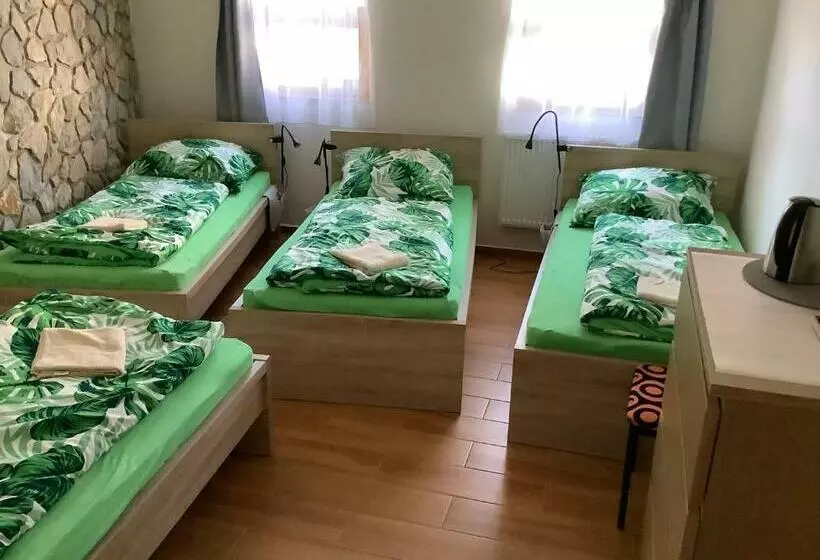 ペンション Vinný Sklep U Křížů