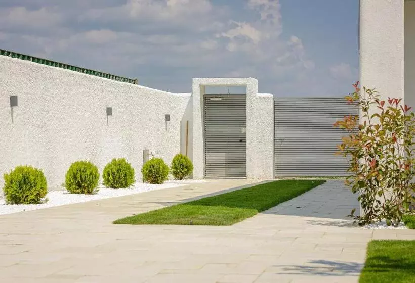 Pensió White Vama Veche