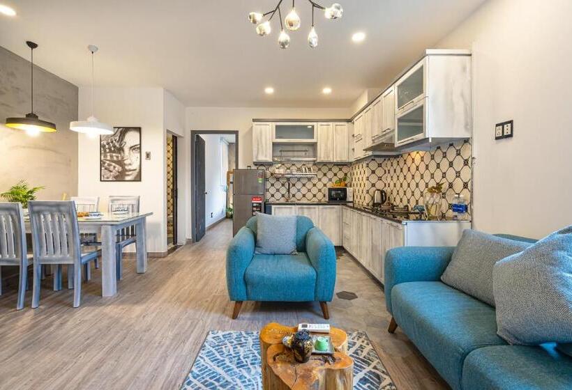 Pis Apartment In District 1