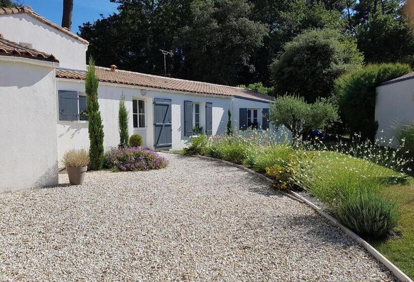 Bed and Breakfast A L Ombre Des Pins