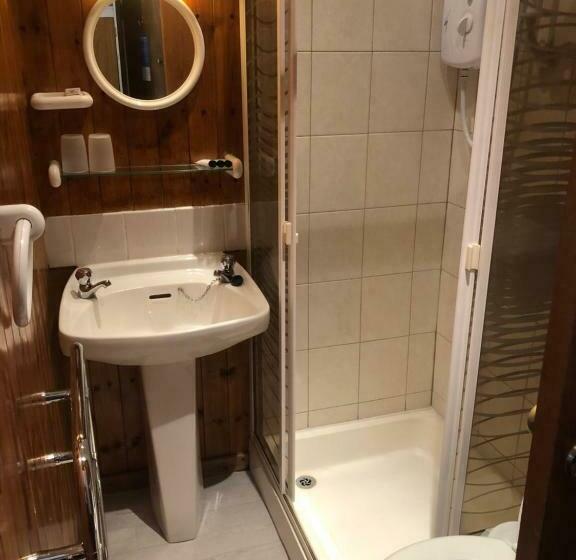 Pensione Bayona Guest House