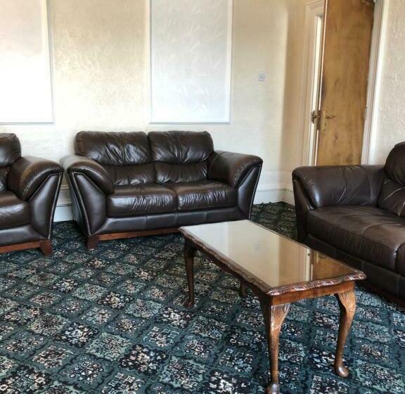 Pensione Bayona Guest House