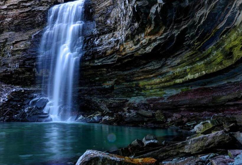 펜션 Doucet Guesthouse