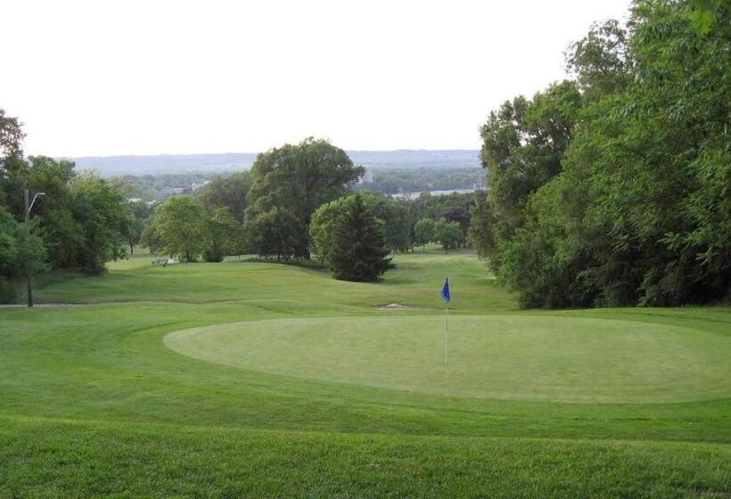 펜션 Doucet Guesthouse