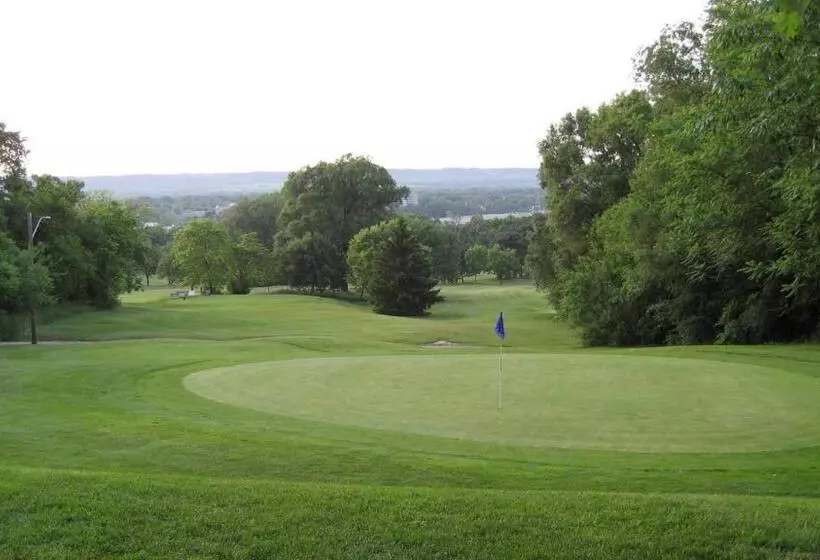 Majatalo Doucet Guesthouse