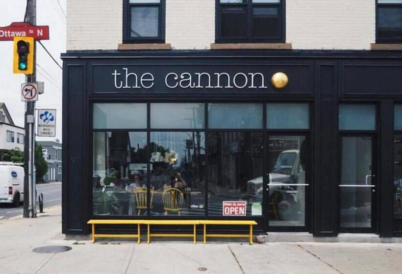 펜션 Doucet Guesthouse