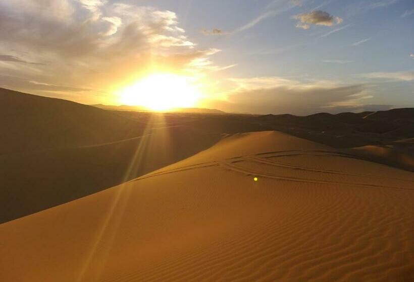 ペンション Sahara Lodg Camp