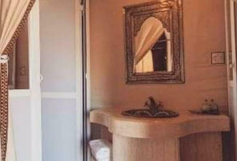 ペンション Sahara Lodg Camp