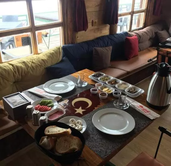 ベッドアンドブレックファースト Sultanmurat Bungalow