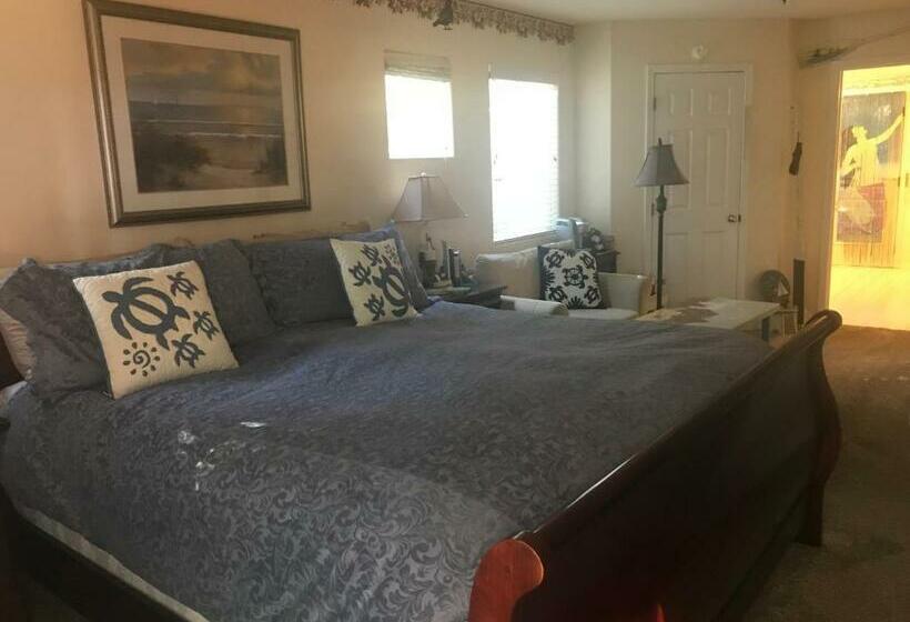 Her Castle Bed And Breakfast