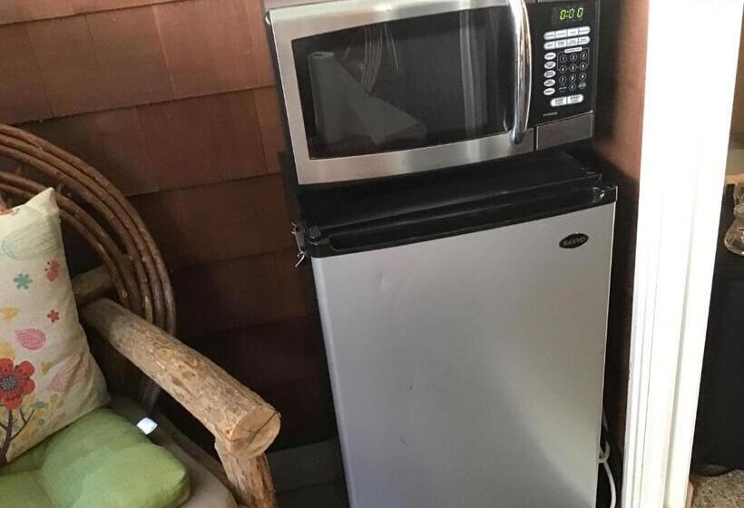 Her Castle Bed And Breakfast