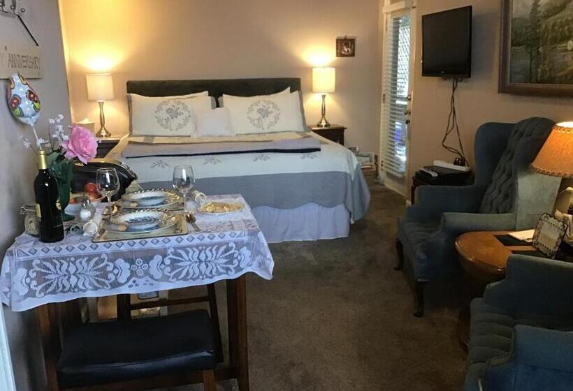 Her Castle Bed And Breakfast