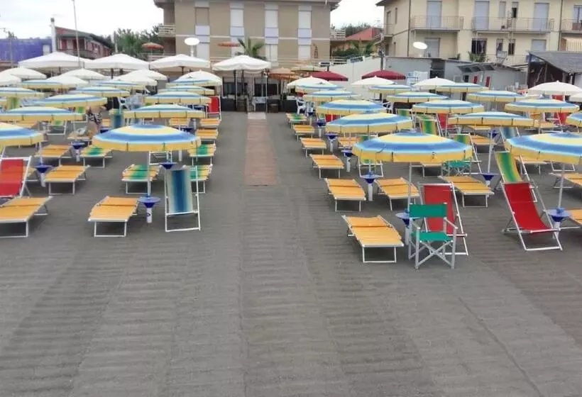 ホテル Ristorante Il Gabbiano