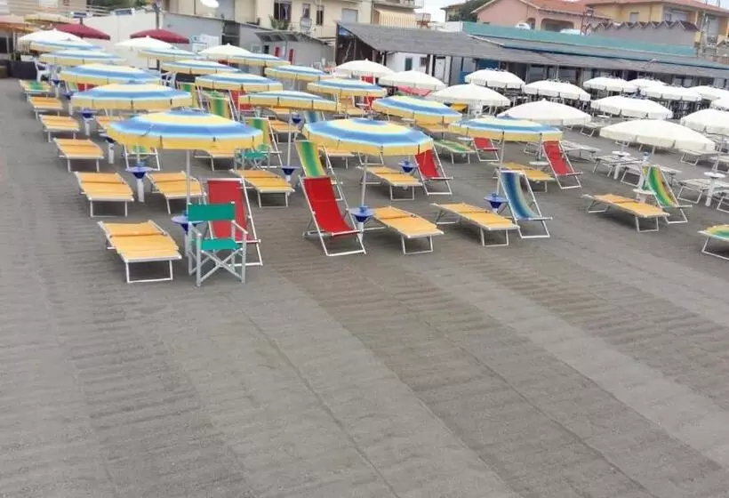 ホテル Ristorante Il Gabbiano