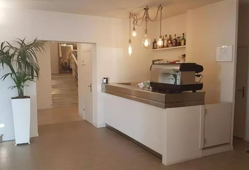 ホテル Ristorante Il Gabbiano