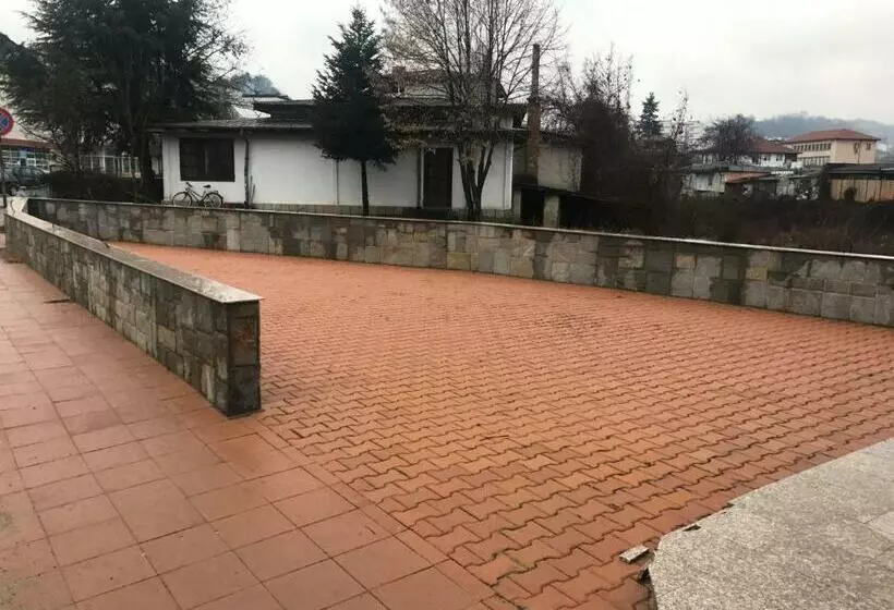 ペンション стаи за гости дани
