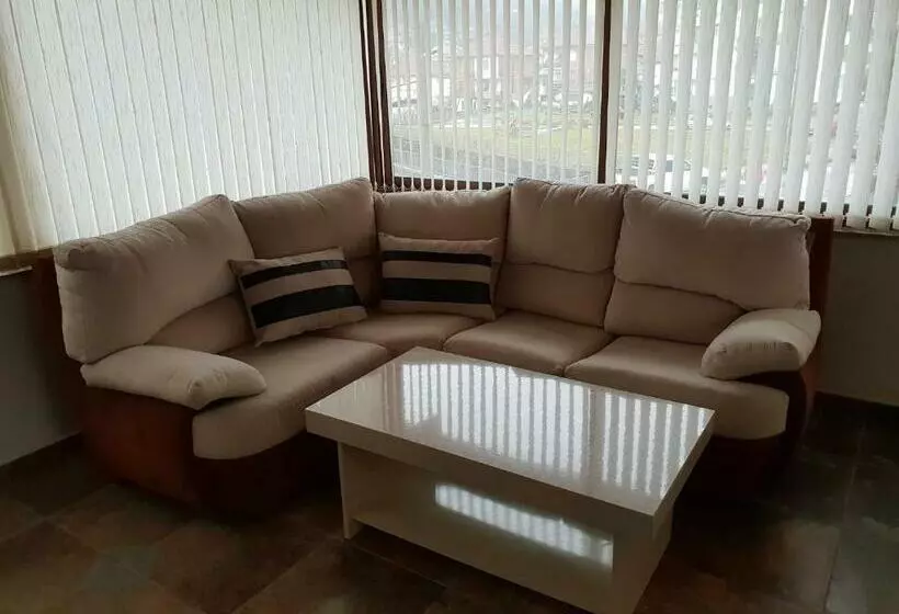 ペンション стаи за гости дани
