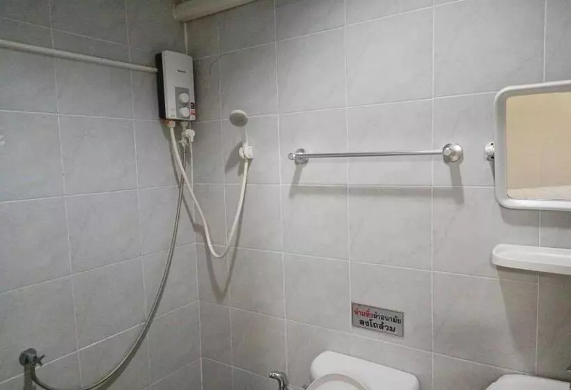 Majatalo กู๊ดวิวสัตหีบ