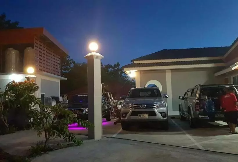 Majatalo กู๊ดวิวสัตหีบ