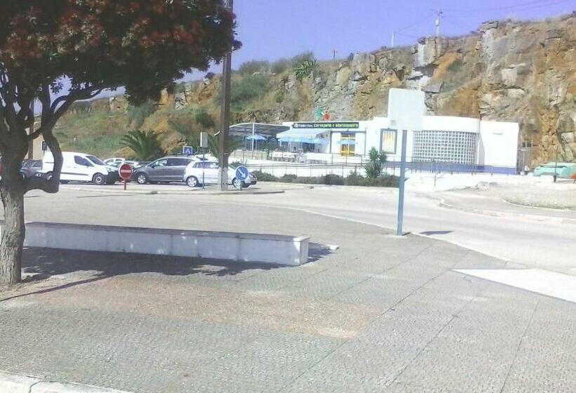 بنسيون Quartos Da Praia