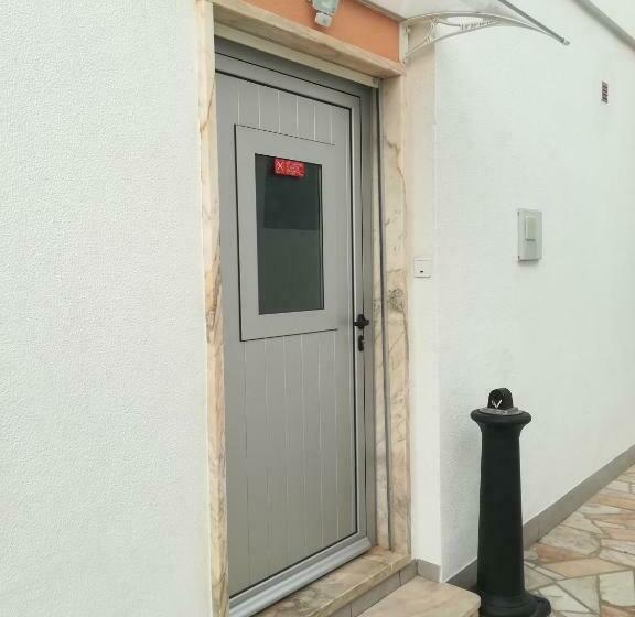 بنسيون Quartos Da Praia