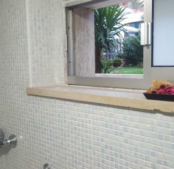 פנסיון Rosagarden S