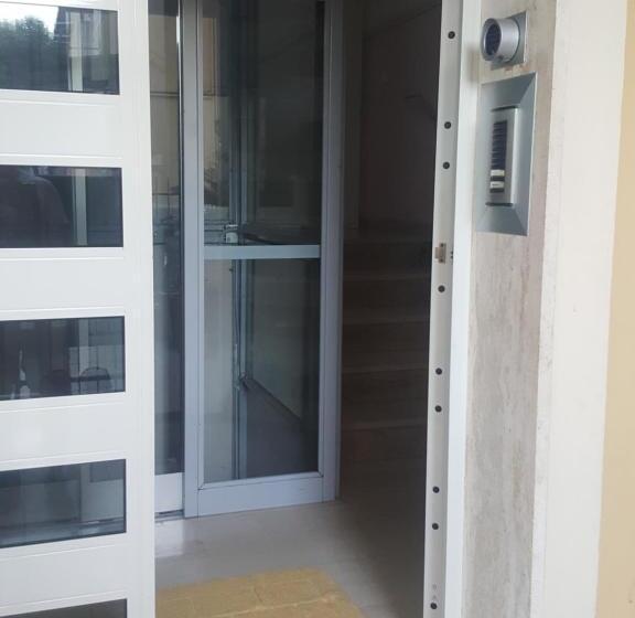 פנסיון Rosagarden S