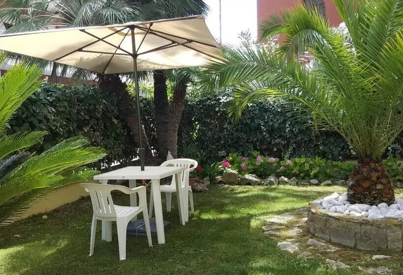 پانسیون Rosagarden S