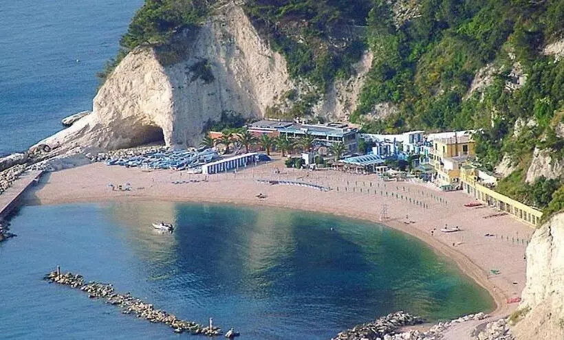 ベッドアンドブレックファースト Affittacamere Villa Zelinda