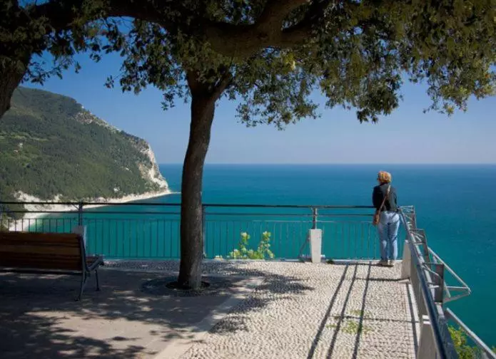 ベッドアンドブレックファースト Affittacamere Villa Zelinda