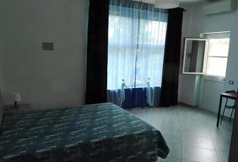 ベッドアンドブレックファースト Affittacamere Villa Zelinda