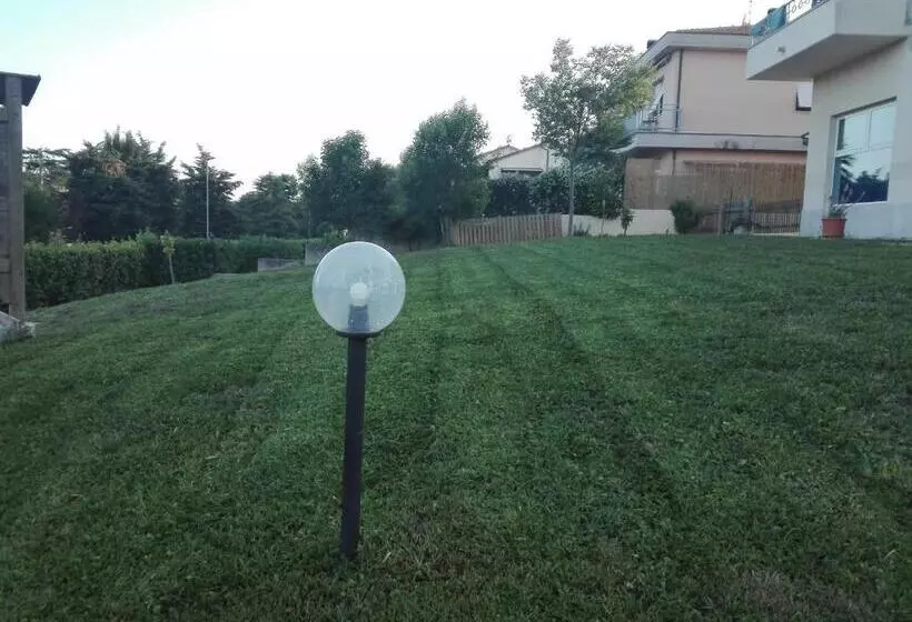 ベッドアンドブレックファースト Affittacamere Villa Zelinda