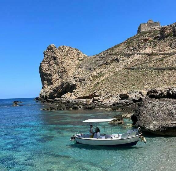 پانسیون Camera Matrimoniale La Lampuga