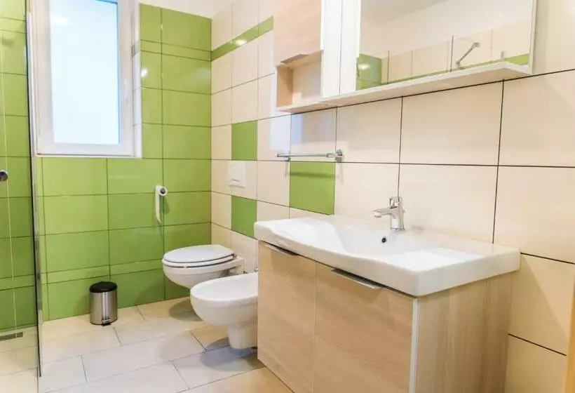 پانسیون Guest House Rosi
