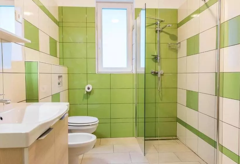 پانسیون Guest House Rosi