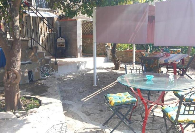 펜션 Loft Rosa Con Terrazza, Bagno Privato E Doccia Esterna