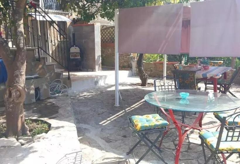 ペンション Loft Rosa Con Terrazza, Bagno Privato E Doccia Esterna